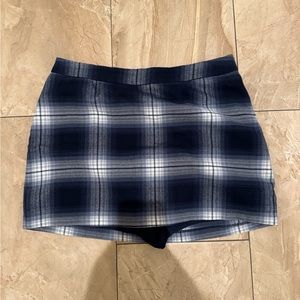 Abercrombie & Finch skort